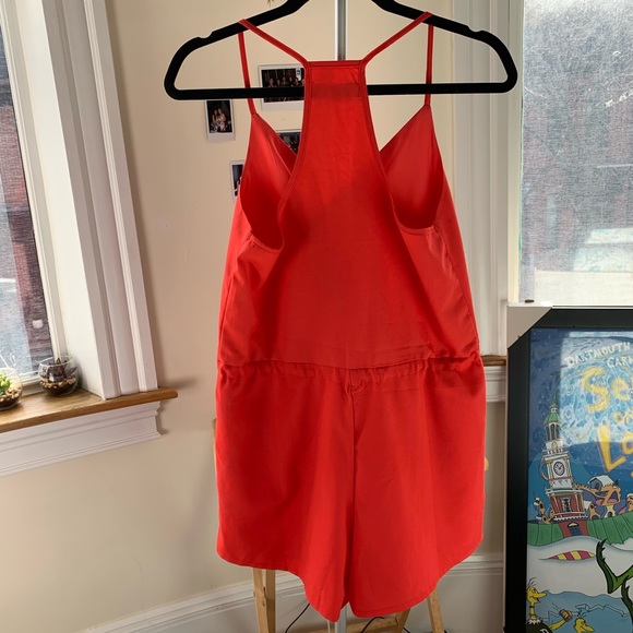 NWOT Lulu’s Coral Red Romper - Picture 4 of 6